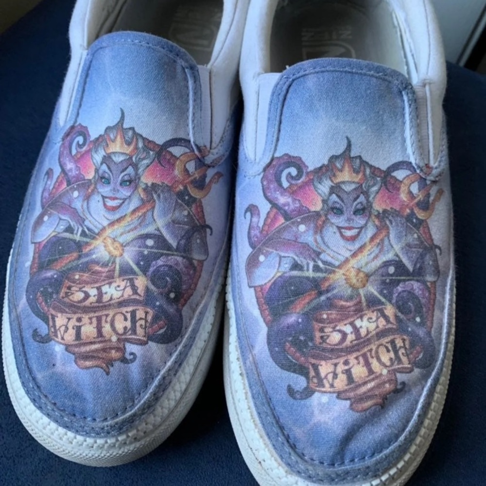 Size 9 Ursula Tennis Shoes.